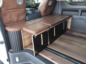ハイエースワゴン内装架装FD-BOX2　車中泊できる街乗り仕様車