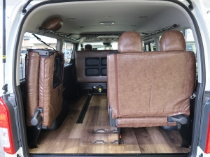 ハイエースワゴン内装架装FD-BOX2　車中泊できる街乗り仕様車