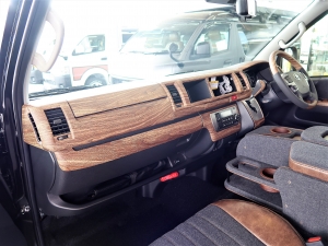 ハイエースワゴン新車コンプリート　ハイエースワゴン２ＷＤ