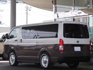 ハイエースバンディーゼル4WD　丸目カスタム　ネオクラシック