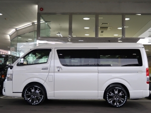 ハイエースワゴン新車コンプリート　ハイエースワゴン２ＷＤ