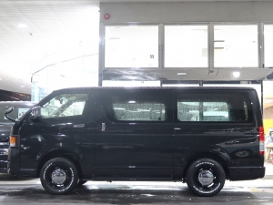 ハイエースバンディーゼル4WD　丸目カスタム　ネオクラシック