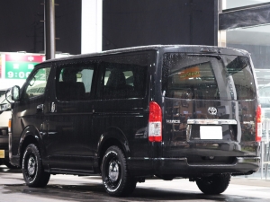ハイエースバンディーゼル4WD　丸目カスタム　ネオクラシック