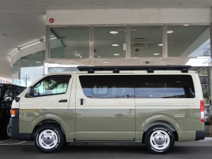 ハイエースバンディーゼル4WD　丸目カスタム　ネオクラシック