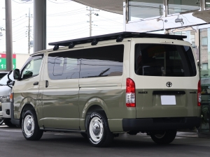 ハイエースバンディーゼル4WD　丸目カスタム　ネオクラシック