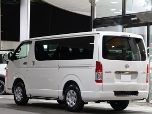 ハイエースバン新車一部改良後　ディーゼル四駆