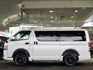 ハイエースバン新車一部改良後　ディーゼル四駆