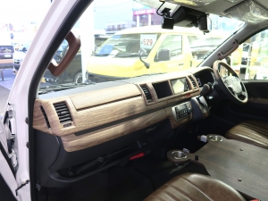 ハイエースワゴン新車コンプリート　ハイエースワゴン２ＷＤ