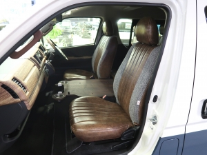 ハイエースワゴン新車コンプリート　ハイエースワゴン２ＷＤ