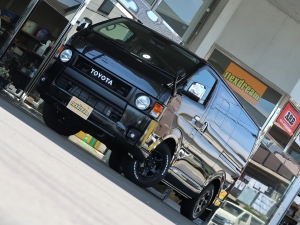 ハイエースバン丸目カスタム　　ネオクラシック