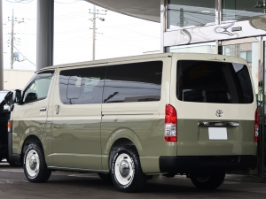 ハイエースバンディーゼル4WD　丸目カスタム　ネオクラシック