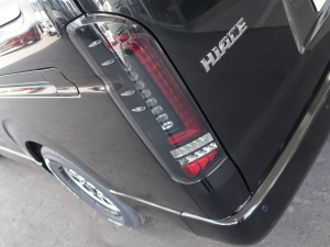 ハイエースワゴン新車コンプリート　ハイエースワゴン２ＷＤ