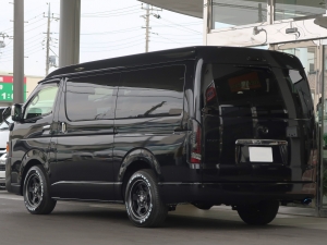 ハイエースＷ新車コンプリート　ハイエースワゴン２ＷＤ