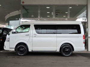 ハイエースワゴン１０人乗り　車中泊できる街乗り仕様車