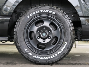 ハイエースバンDX　4WD　ディーゼル　丸目