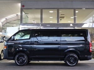 ハイエースバンDX　4WD　ディーゼル　丸目