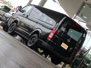 ハイエースバンDX　4WD　ディーゼル　丸目