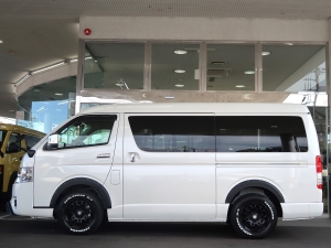 ハイエースワゴン新車コンプリート　ハイエースワゴン２ＷＤ