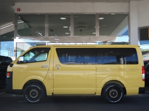 ハイエースバンディーゼル4WD　丸目カスタム　ネオクラシック