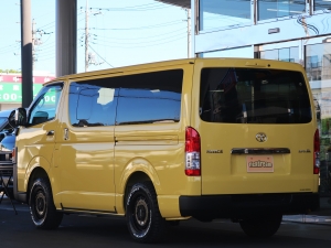 ハイエースバンディーゼル4WD　丸目カスタム　ネオクラシック