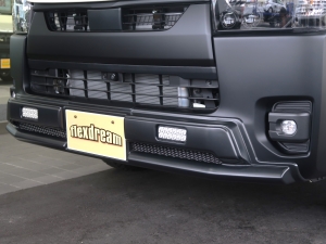 ハイエースバン新車アウトレットディーゼル4WD　上げ系4WDカスタム