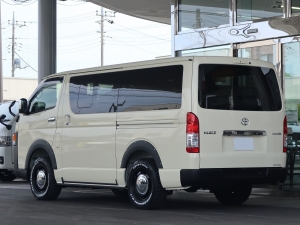 ハイエースバンディーゼル4WD　丸目カスタム　ネオクラシック