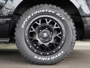 ハイエースバンディーゼル4WD　丸目カスタム　ネオクラシック