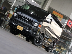 ハイエースバンディーゼル4WD　丸目カスタム　ネオクラシック