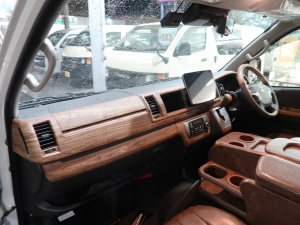 ハイエースワゴン新車コンプリート　ハイエースワゴン２ＷＤ