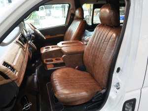 ハイエースワゴン新車コンプリート　ハイエースワゴン２ＷＤ