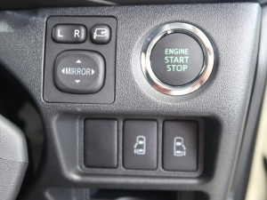 ハイエースバンディーゼル4WD　丸目カスタム　ネオクラシック