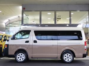 ハイエースワゴン10人乗りワゴン　車中泊できる街乗り仕様車