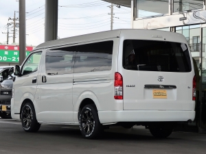 ハイエースＷ新車コンプリート　ハイエースワゴン２ＷＤ