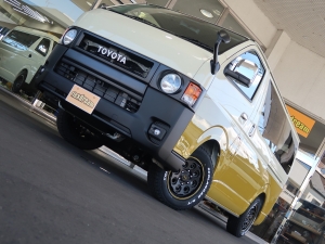 ハイエースバンディーゼル4WD　丸目カスタム　ネオクラシック