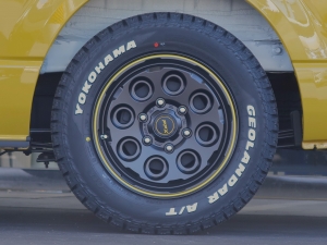 ハイエースバンディーゼル4WD　丸目カスタム　ネオクラシック