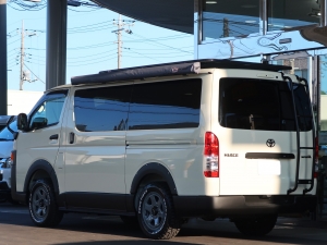 ハイエースバンディーゼル4WD　丸目カスタム　ネオクラシック
