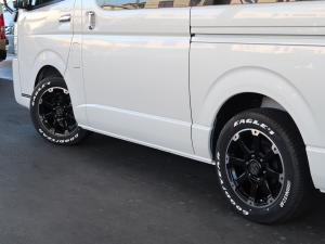 ハイエースワゴン新車コンプリート　ハイエースワゴン２ＷＤ