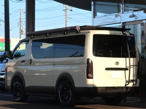 ハイエースバンディーゼル4WD　丸目カスタム　ネオクラシック
