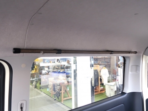 ハイエースバン特設カラーライトイエロー　安全装備付き