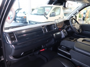 ハイエースワゴン新車コンプリート　ハイエースワゴン２ＷＤ