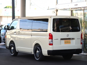 ハイエースＶディーゼル4WD　丸目カスタム　ネオクラシック