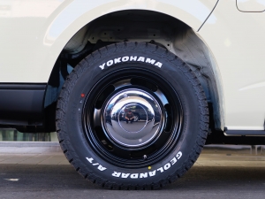 ハイエースバンディーゼル4WD　丸目カスタム　ネオクラシック