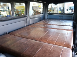 ハイエースバン新車ディーゼル4WD　8人乗りFD-BOX-V05