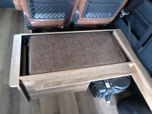 ハイエースワゴン10人乗りワゴン　車中泊できる街乗り仕様車