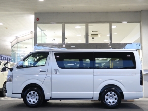 ハイエースバン新車一部改良後　ディーゼル四駆