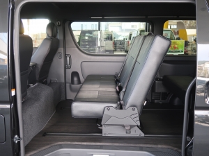 ハイエースＶFD-BOX V05M　8人乗り仕様　ワイド4WD