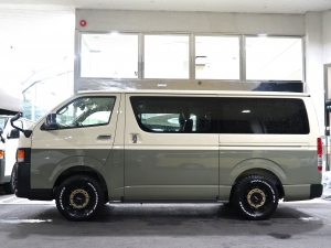 ハイエースバンディーゼル4WD　丸目カスタム　ネオクラシック
