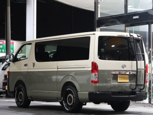 ハイエースバンディーゼル4WD　丸目カスタム　ネオクラシック