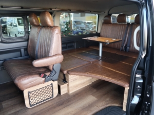 ハイエースワゴン新車コンプリート　ハイエースワゴン２ＷＤ