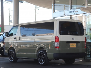 ハイエースバンディーゼル4WD　丸目カスタム　ネオクラシック